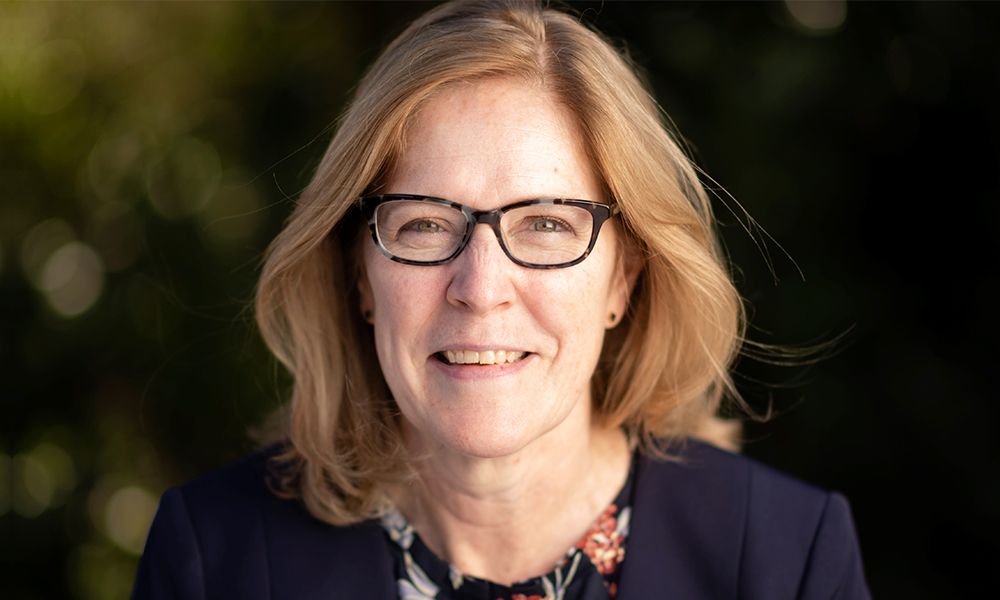 Julie Fisher headshot